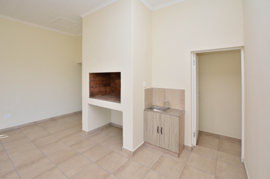 3 Bedroom Property for Sale in Hoogland Western Cape